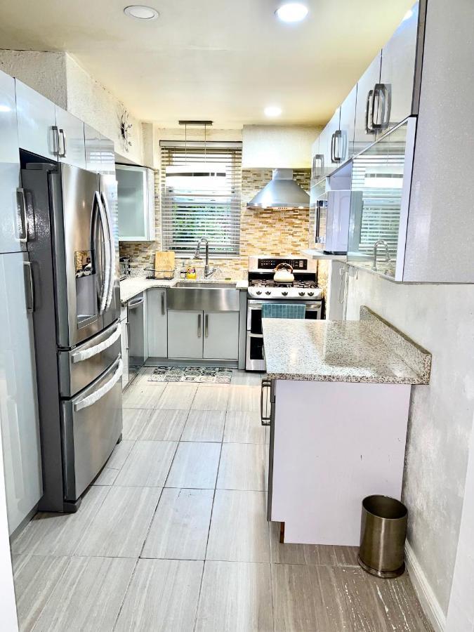 Lga Airport 3 Mins, 3 Bedroom Duplex House, Parking And Private Backyard, 9Mins Subway! Nueva York Exterior foto