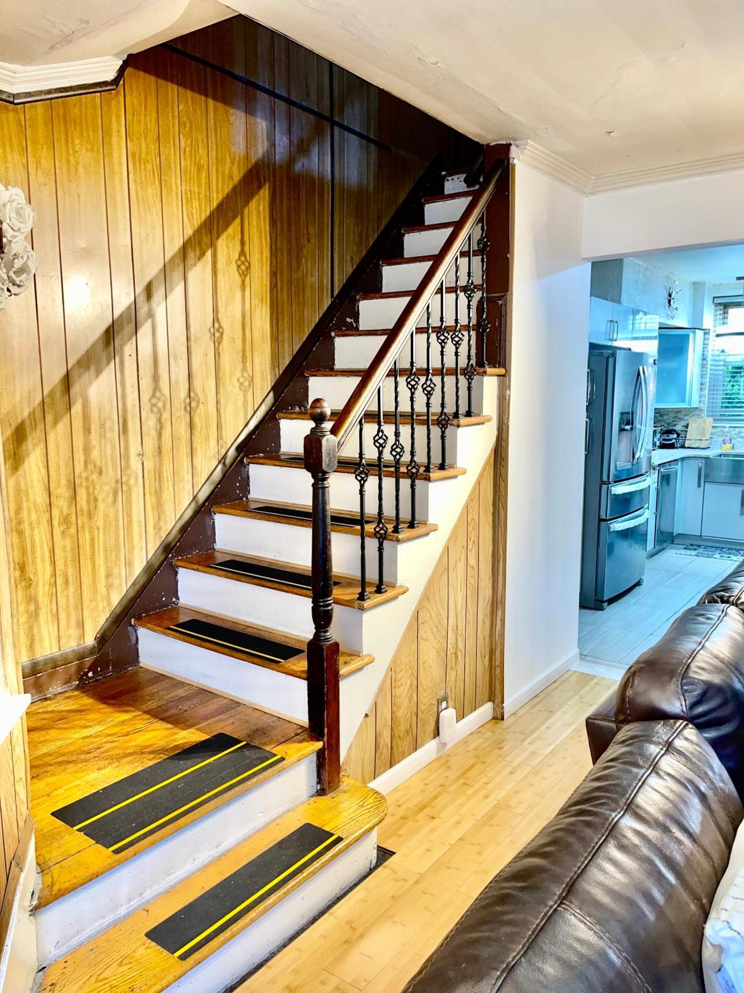 Lga Airport 3 Mins, 3 Bedroom Duplex House, Parking And Private Backyard, 9Mins Subway! Nueva York Exterior foto